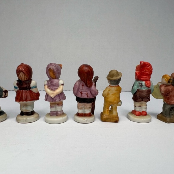 Lot of 7 Porcelain Miniature Figurines Boys Girls Men Display Case, Appx 2.25" - Picture 6 of 6